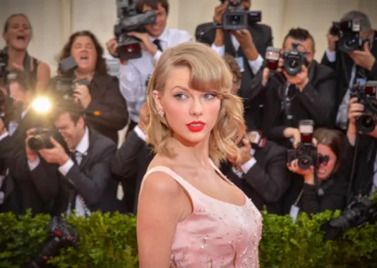 Taylor Swift & Travis Kelce's Reported Met Gala Absence Leaves This Major Moment Off the Bucket List