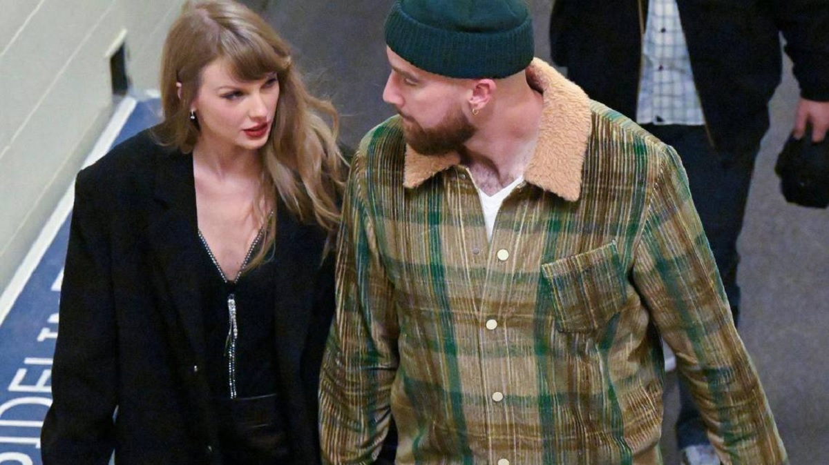 According to a lip reader, Taylor Swift reportedly offered an apology to Travis Kelce for her intoxicated state at Coachella.