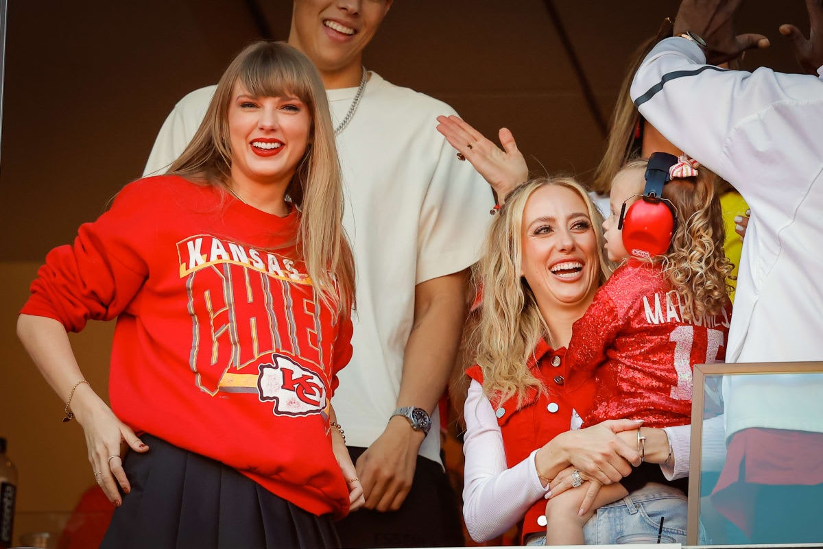 Taylor Swift Was Reportedly 'Distancing' Herself From Her New Best Friend Brittany Mahomes