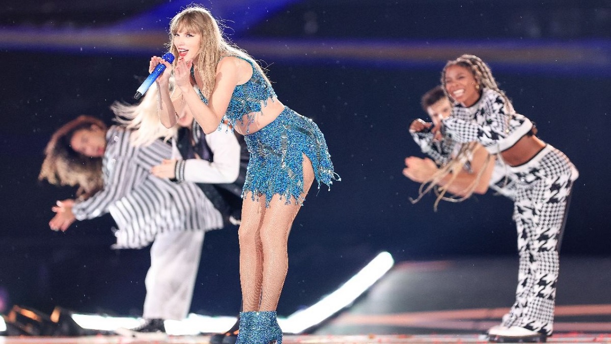 Taylor Swift Backup Dancer Video Goes Viral