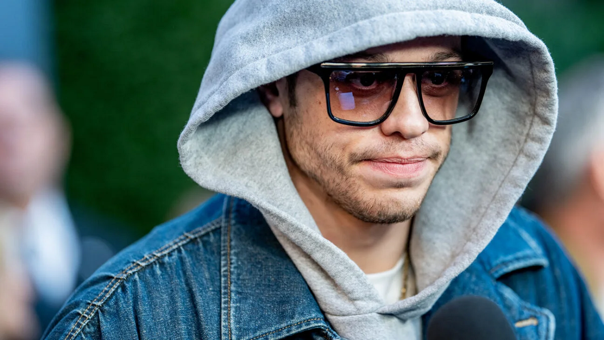 UPDATE : Pete Davidson just diagnosed with testicular cancer which has degenerated into his…..see more